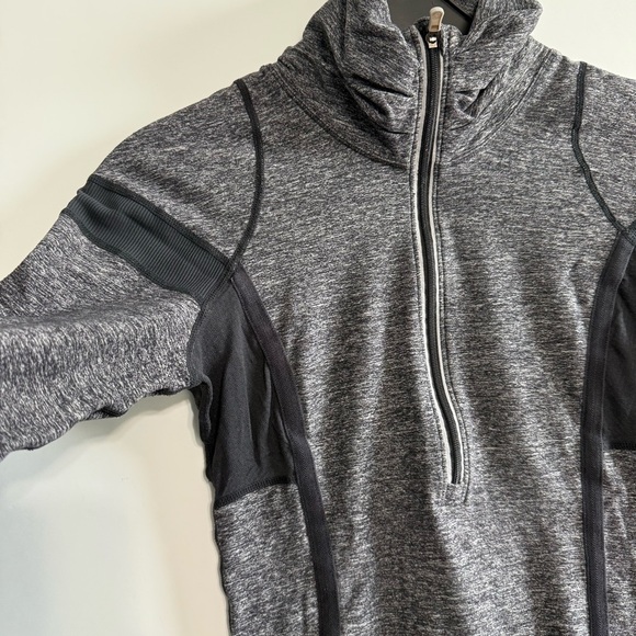 Lululemon Defined Running Jacket Half Zip Pullover Gray Black Size 4 Outerwear - Picture 4 of 12